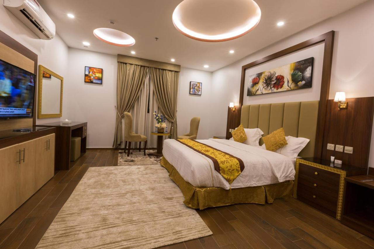 Luxury Hotel Apartments Tabuk Esterno foto