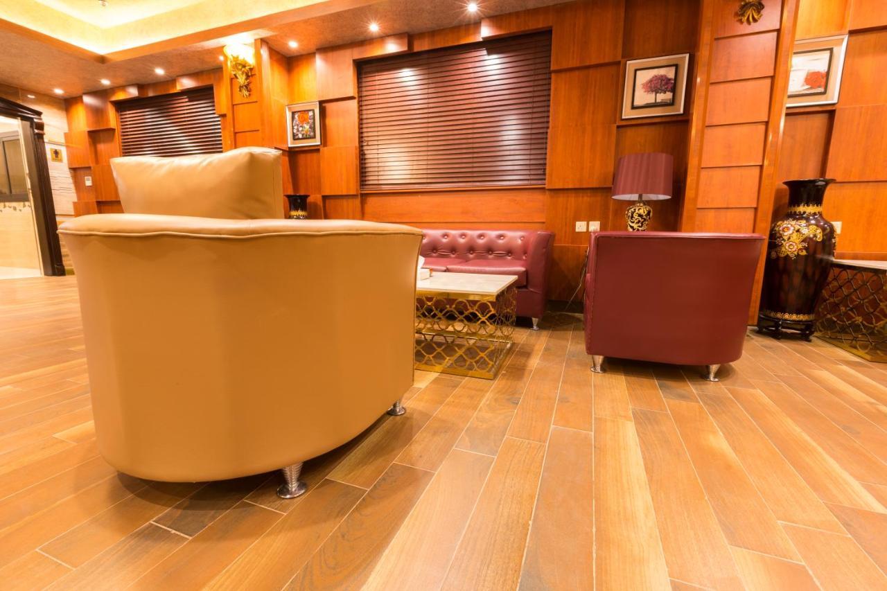 Luxury Hotel Apartments Tabuk Esterno foto