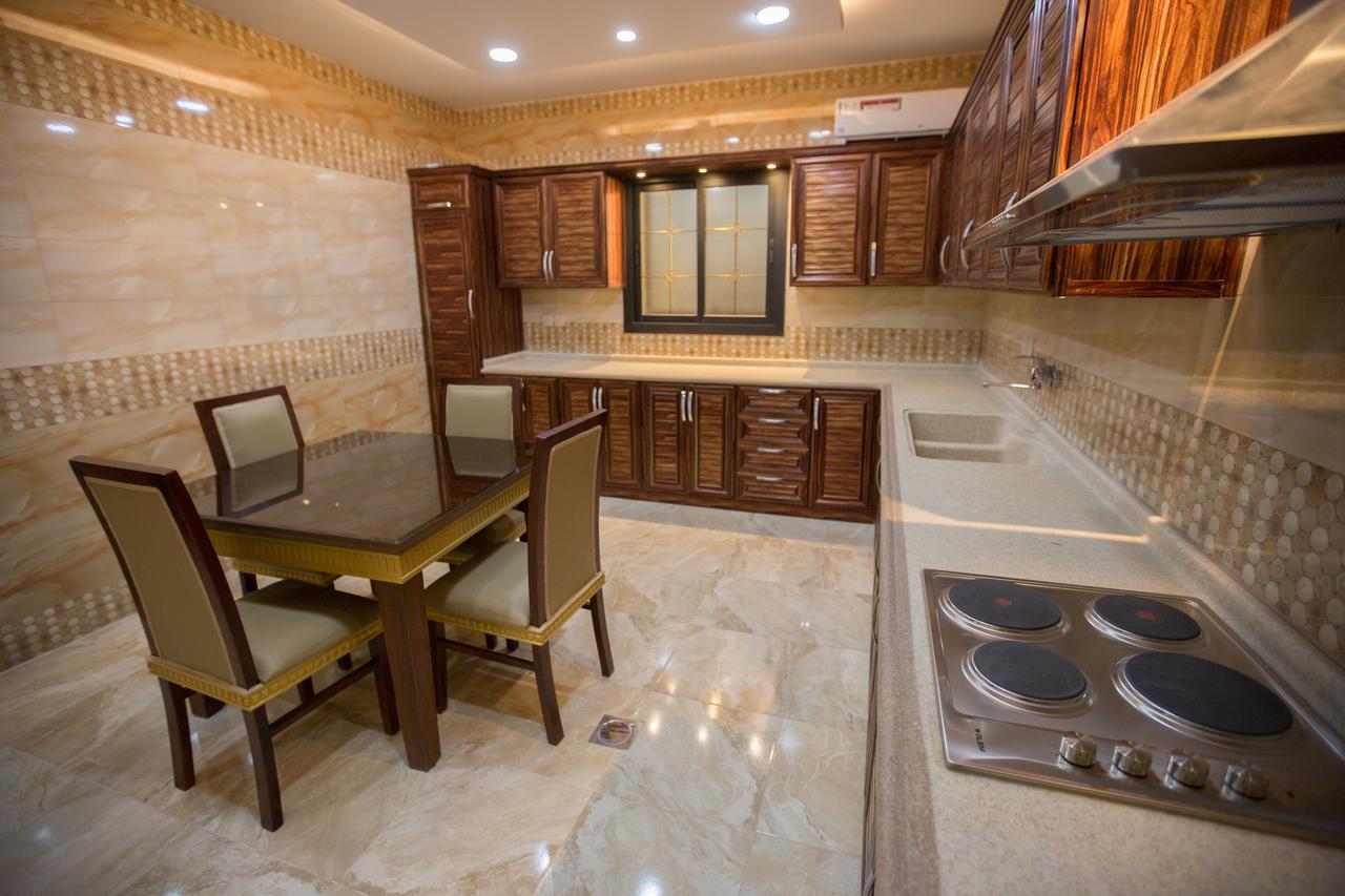 Luxury Hotel Apartments Tabuk Esterno foto