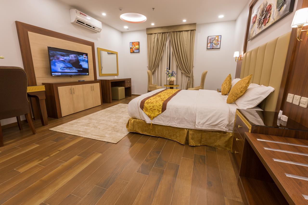 Luxury Hotel Apartments Tabuk Esterno foto