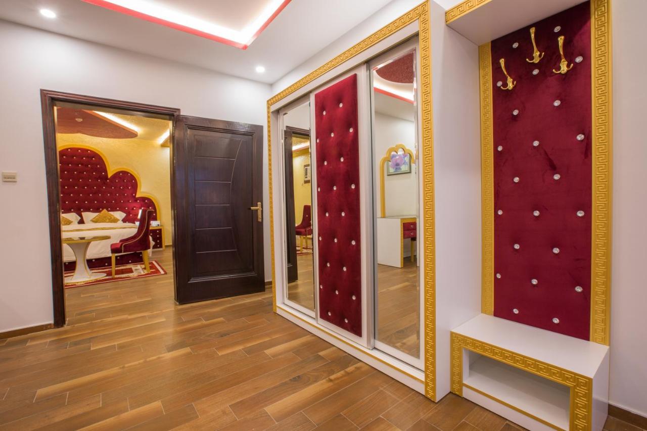 Luxury Hotel Apartments Tabuk Esterno foto