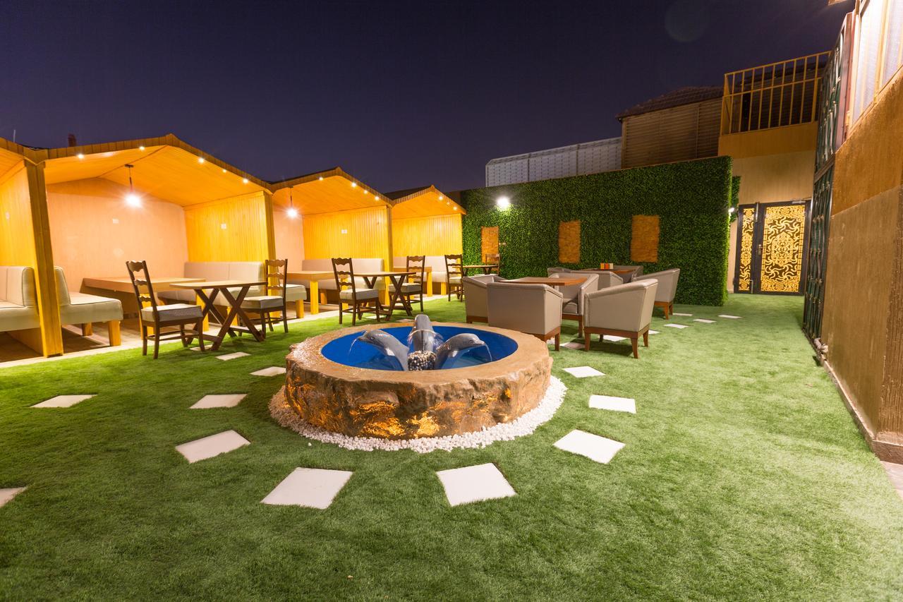 Luxury Hotel Apartments Tabuk Esterno foto